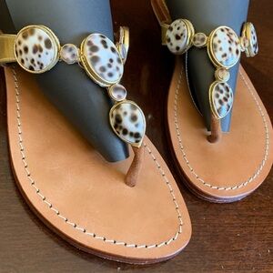 Mystique women's sandals size 8 brown and gold with tortoise shell-ish stones.